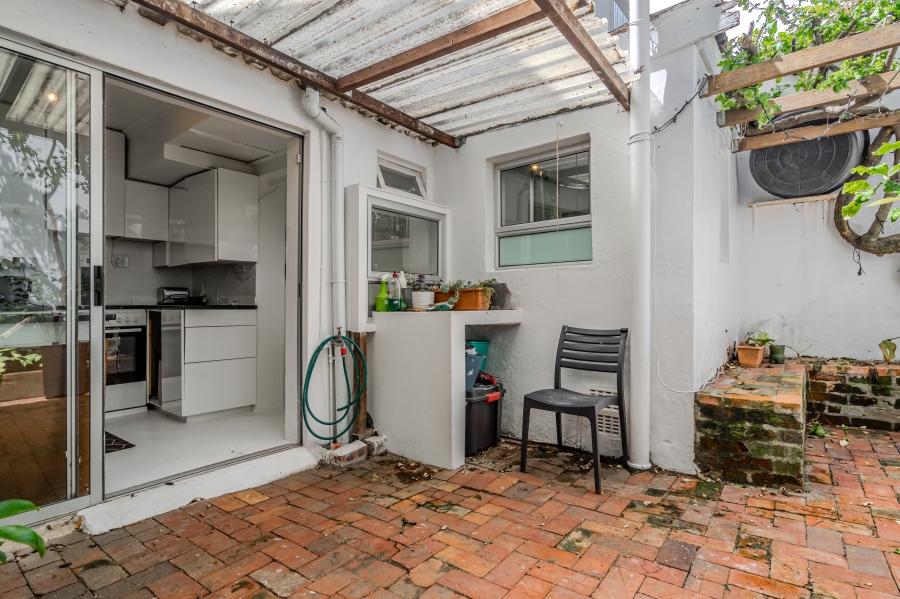 1 Bedroom Property for Sale in Gardens Western Cape